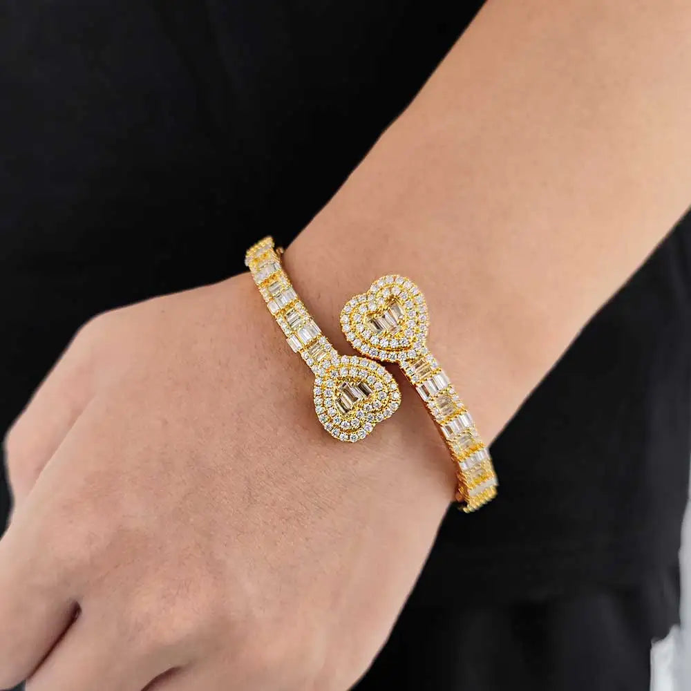 Frozen Heart Bracelet – Iced out, unbreakable.